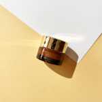 에스티 로더 브라운 보틀 안티-블루 라이트 아이 크림의 그림