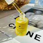 아이 오일 카모마일 아이 에센스의 그림