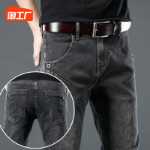 2023 가을과 겨울 새로운 청바지 남성 패션 다용도 슬림 스몰 레그 팬츠 트렌드 남성용 루즈 스트레이트 롱 팬츠의 그림