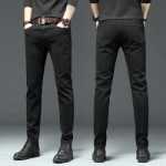 2023 가을과 겨울 새로운 청바지 남성 패션 다용도 슬림 스몰 레그 팬츠 트렌드 남성용 루즈 스트레이트 롱 팬츠의 그림