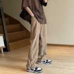 홍콩 차이 문학 남성 디자인 감각 오픈 마이크로 청바지 남성 가을 유럽과 미국 하이 스트리트 바이브 레저 스트레이트 팬츠의 그림