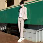 남성 슬림  웨딩 정장의 그림