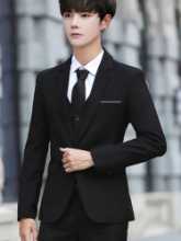 남성 슬림  정장의 그림