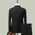 남성 3 피스 비즈니스  정장의 그림