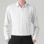 남성 긴팔 화이트 셔츠의 그림