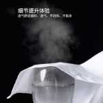 남성 긴팔 화이트 셔츠의 그림