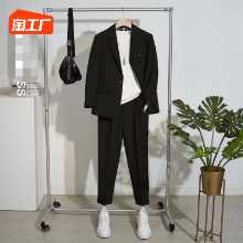 캐주얼 남성 드레이프  정장의 그림