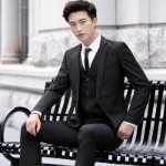 남성 3 피스 비즈니스 정장의 그림