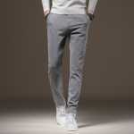 캐주얼 바지 남성 모델 가을 2023 새로운 신축성 허리 비즈니스 스트레이트 청바지 봄과 가을 신축성있는 느슨한 바지 남성의 그림