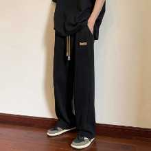드레이프 바지 남성 모델 가을 넓은 다리 느슨한 스포츠 소년 블랙 백 트렌드 스트레이트 여름 캐주얼 바지의 그림
