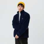 갭 남성 및 여성  커플 재킷의 그림