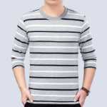 남성 긴팔 티셔츠 라운드 넥 봄 바닥 셔츠 코튼 스트라이프 니트 셔츠 중년 캐주얼 다용도 가을상의의 그림