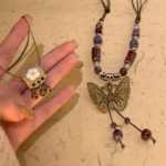 세라믹 나비 벨 펜던트 목걸이의 그림