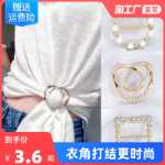 옷 코너 매듭 액세서리 브로치의 그림