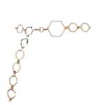 황금 육각형 금속 허리 체인의 그림