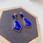 천연 청금석 귀걸이의 그림