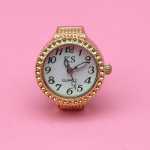 금 반지 시계의 그림