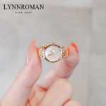 LYNNROMAN 시계 반지의 그림