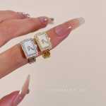 골동품 시계 반지 쥬얼리 금 반지의 그림