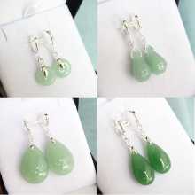 옥 귀걸이의 그림