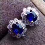 천연 크리스탈 귀걸이의 그림