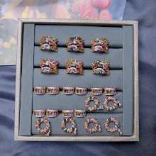 라이트 럭셔리 주얼리 세트의 그림