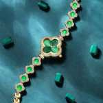 클로버 팔찌 시계의 그림