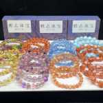 천연 크리스탈 여성용 주얼리의 그림