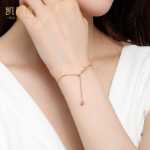 18K 골드 팔찌의 그림