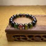 천연 크리스탈 주얼리의 그림