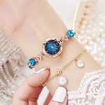 2023 년 넷플릭스 폭발 모델 바다의 심장 방수 여성 시계 라이트 럭셔리 틈새 패션 팔찌 시계 모조 다이아몬드 학생 손목 시계의 그림