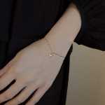 린쉬안 주얼리 18K 골드 인 스타일 다이아몬드 하트 팔찌 & 발목 팔찌 K 옐로우 Au750 패션 통근 고급 느낌의 그림