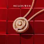 맨카룬 핑거 러브 바늘 18k 골드 다이아몬드 목걸이의 그림