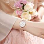 에르보 시계 여성 인 스타일 간단한 기질 방수 석영 장식 시계 여성 작은 빛 럭셔리 별이 가득한 5150의 그림