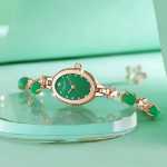 2022 년 새로운 상감 옥 옥 칼세도니 시계 여성 고급 감각의 고급 팔찌 시계 절묘한 작은 다이얼 시계의 그림