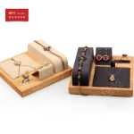 새로운 단단한 나무 주얼리 시계 팔찌 펜던트 디스플레이 소품 귀걸이 반지 다기능 주얼리 세트 4 세트의 그림