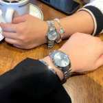 웨스트 퀸 시계 남성 및 여성 모델 크러시 아이스 블루 토성 패션 커플 방수 달력 로즈 레드 골드 시계 생일 선물의 그림