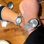 웨스트 퀸 시계 남성 및 여성 모델 크러시 아이스 블루 토성 패션 커플 방수 달력 로즈 레드 골드 시계 생일 선물의 그림