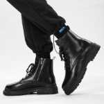 남성 하이 탑 작업 부츠의 그림