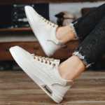 남성 캐주얼 가죽 신발의 그림