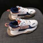 여성용 미끄럼 방지 충격 흡수 키 높이 신발의 그림