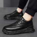 가죽 신발 남성  스포츠  신발의 그림