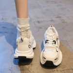 캐주얼 운동화의 그림