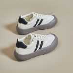 주방 미끄럼 방지 신발의 그림