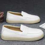 화이트 가죽 신발의 그림