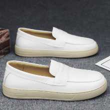 화이트 가죽 신발의 그림