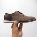 남성캐주얼 신발의 그림