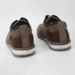 남성캐주얼 신발의 그림