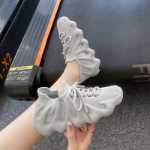 플라이 위브 줄넘기 신발의 그림