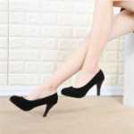 데이 스페셜 레이디스 싱글 슈즈 블랙 하이힐 두꺼운 힐 얕은 입 스웨이드 전문 방수 플랫폼 공식 여성 신발 라운드 헤드의 그림